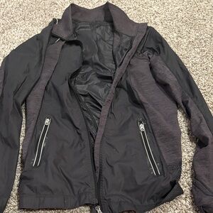 𝓛𝓾𝓵𝓾𝓵𝓮𝓶𝓸𝓷 Black Athletic Zip Jacket